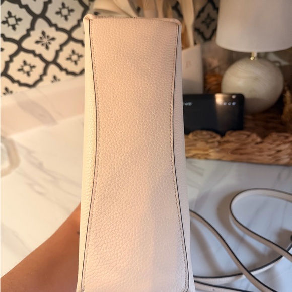 Kate Spade - Picture 2 of 4